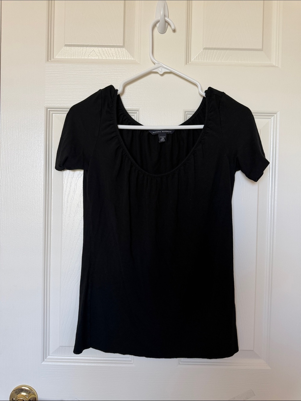 Banana Republic Black Scoop Neck Short Sleeve Tee